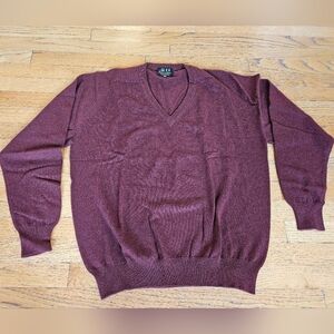 Snowlotus Men's Size 48 100% Cashmere Maroon V-neck Long Sleeve Sweater